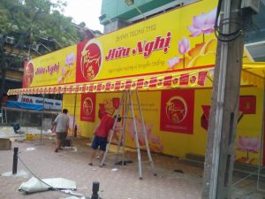 chia sẻ kinh nghiệm làm biển pano quảng cáo