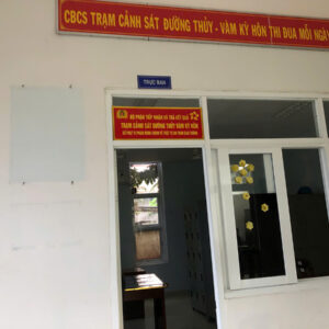 Bảng hiệu Alu chữ nổi Mica